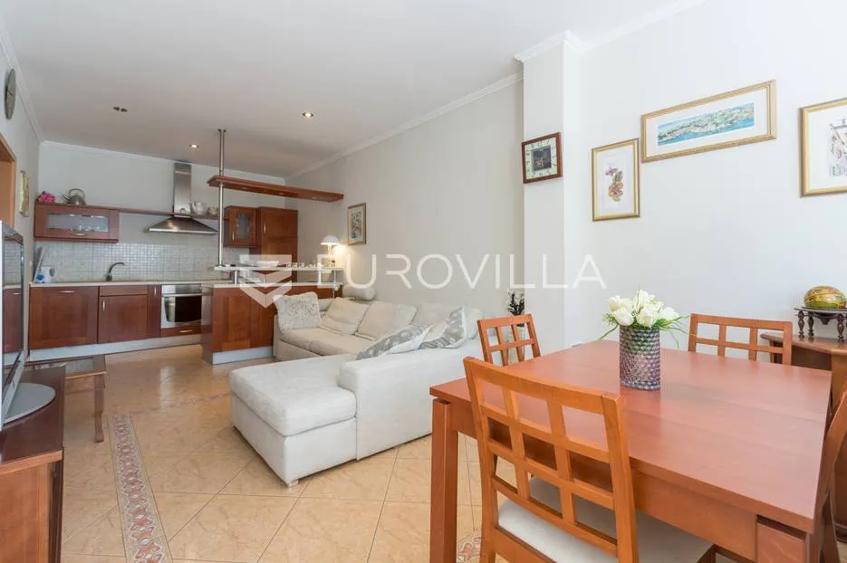 istra, rovinj, stan u prizemlju s velikom konobom u podrumu 89 m2 - slika 3