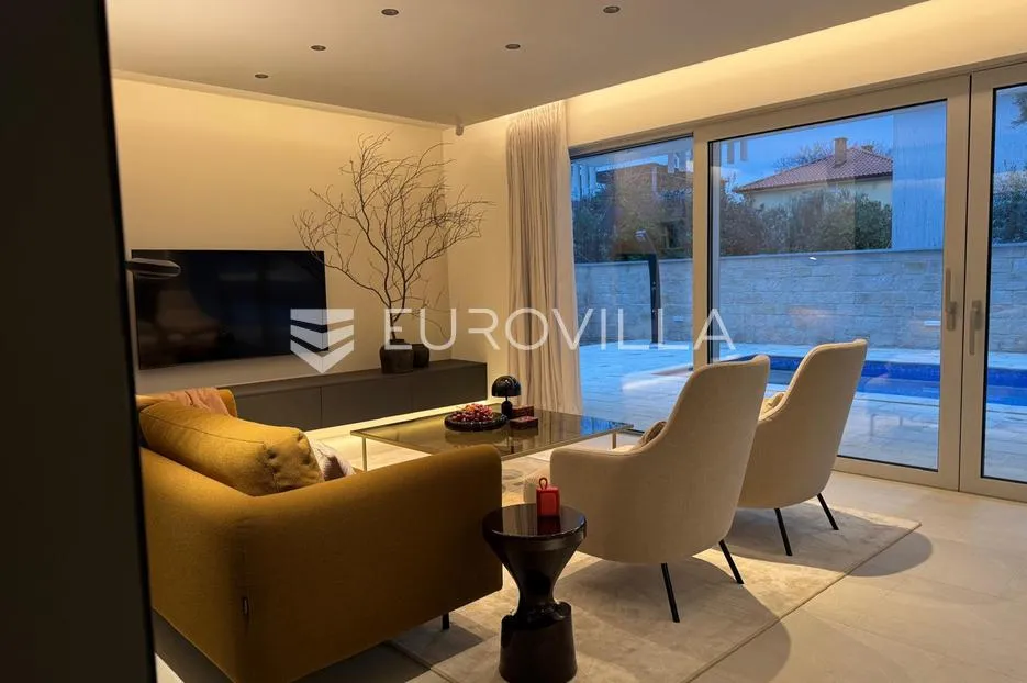 krk, luksuzan stan s bazenom, 113 m² novogradnja - slika 14