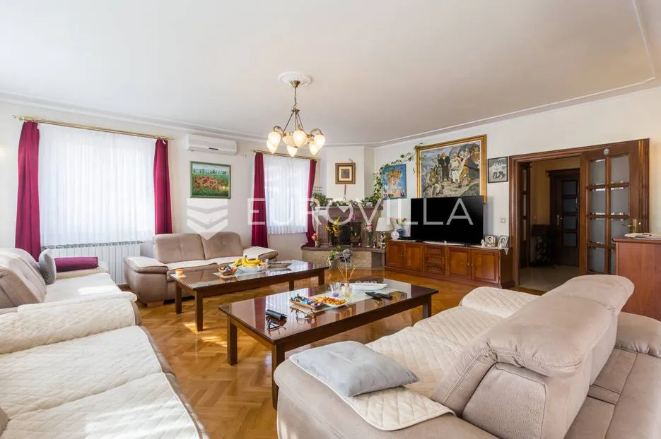Istra, Rovinj, apartmanska kuća, 13 stanova, uhodani biznis, odlična prilika