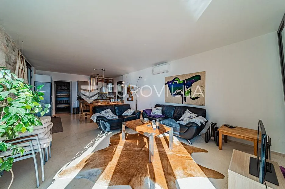otok korčula, vela luka, villa prvi red uz more - slika 63
