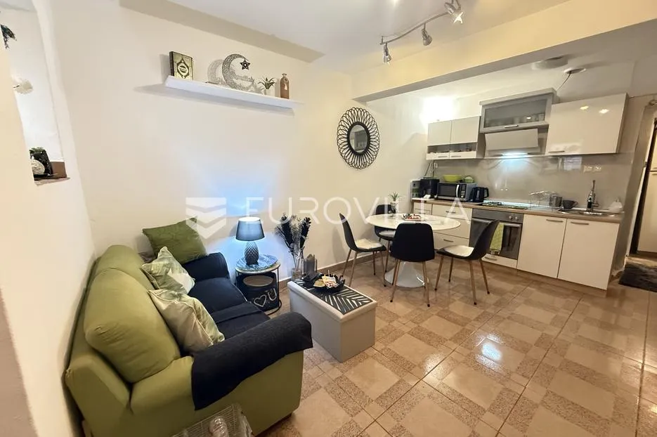 vodnjan, istra, potpuno adaptirana kamena kuća u centru s parkingom, 110 m² - slika 2