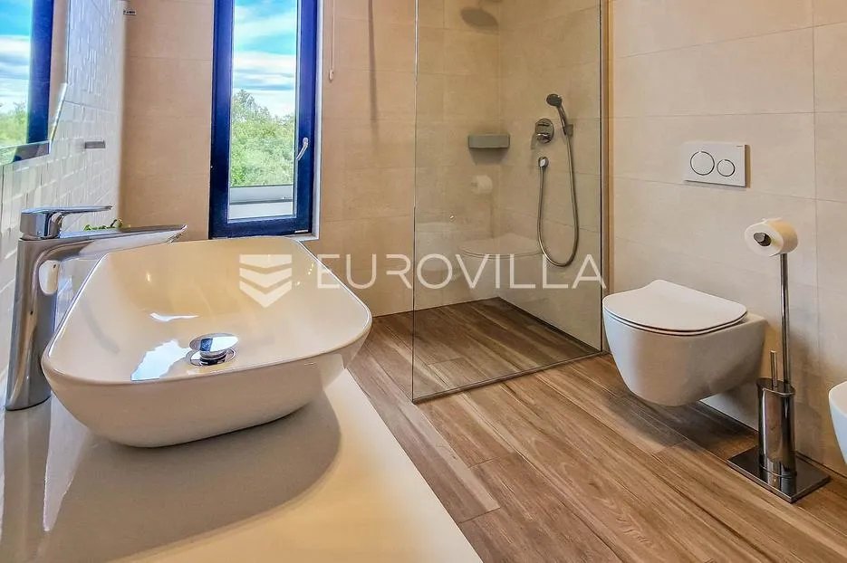 istra, luksuzna villa 276 m² s 4 spavaće sobe, bazenom i pogledom na more - slika 22