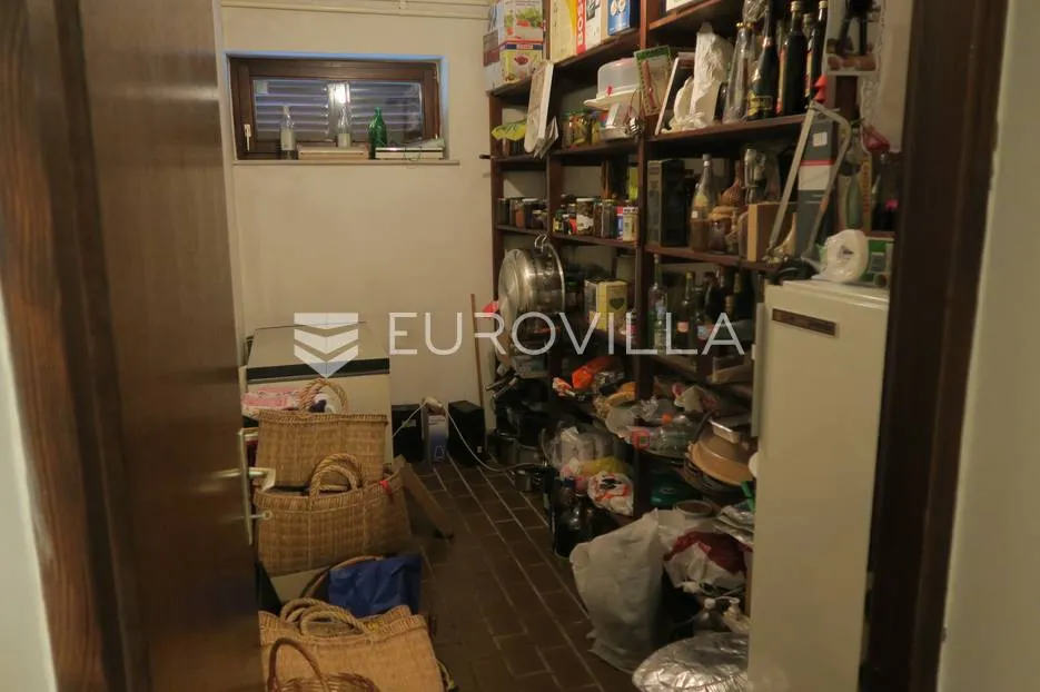 zagreb, zelenjak, obiteljska kuća 500m2 - slika 28