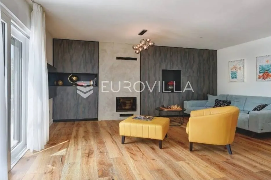istra, krnica, prekrasna moderna vila od 135 m² na velikoj uređenoj okućnici - slika 17
