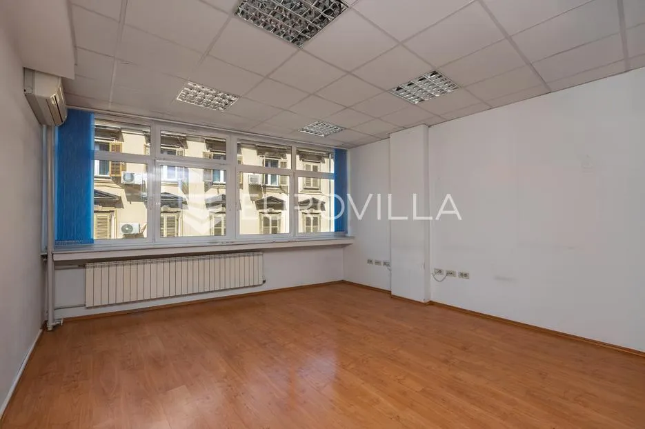 rijeka, centar, poslovni prostora 516 m², 1. kat, lift - slika 33