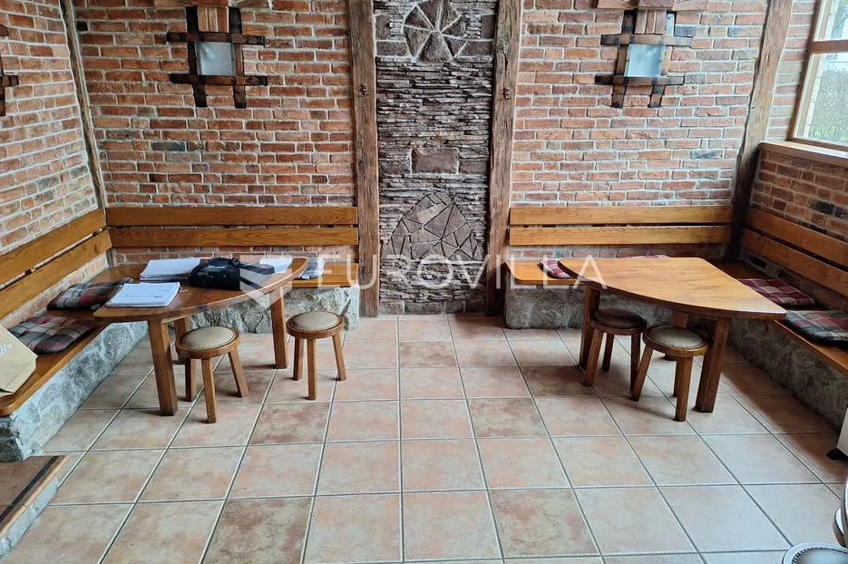 karlovac, poslovni prostor, restoran 300 m², odlična lokacija, sav inventar - slika 7