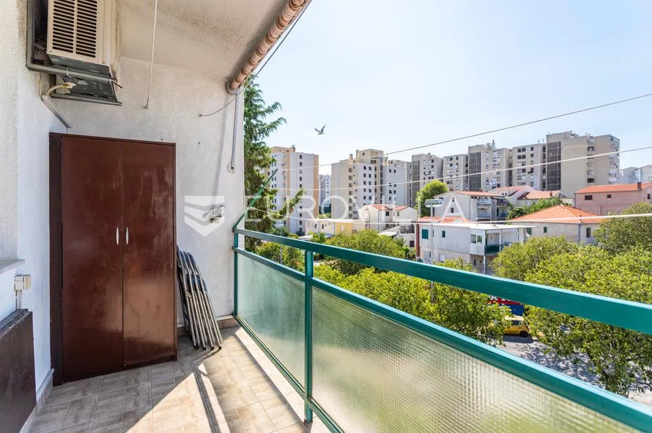 split, mosećka ulica, dvosoban stan na odličnoj lokaciji - slika 15