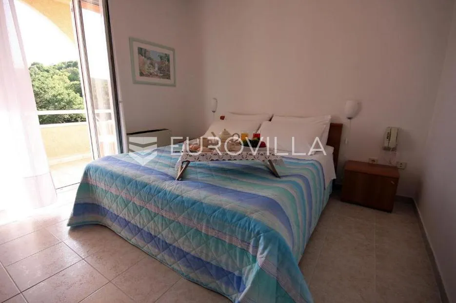 istra, krnica, hotel s uhodanim poslovanjem 100 metara od plaže, investcijia - slika 5