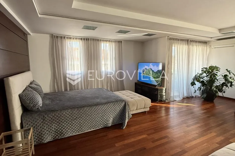 zadar, borik dizajnerski moderno uređen trosoban stan na prvom katu 96 m² - slika 21