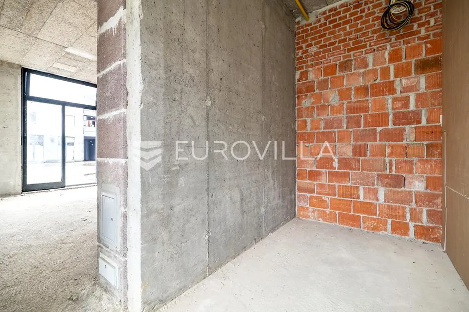 zagreb, kustošija, ulični poslovni prostor 43 m² - slika 2