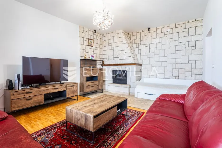 omiš, duće, prostrani dvosoban stan, 109,80 m² - slika 14