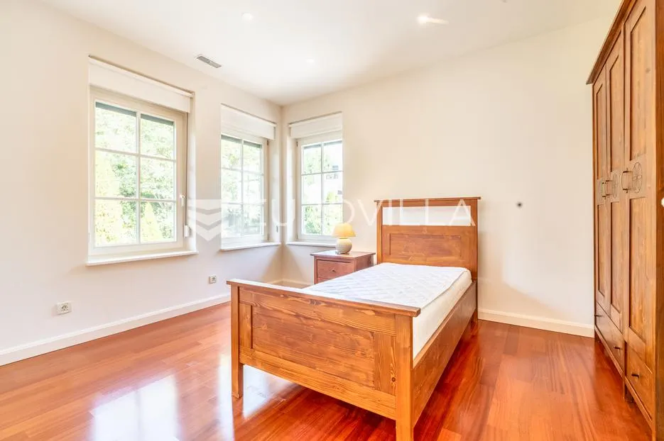 zagreb, remete, četverosoban penthouse s 2 parkirna mjesta i spremištem - slika 11