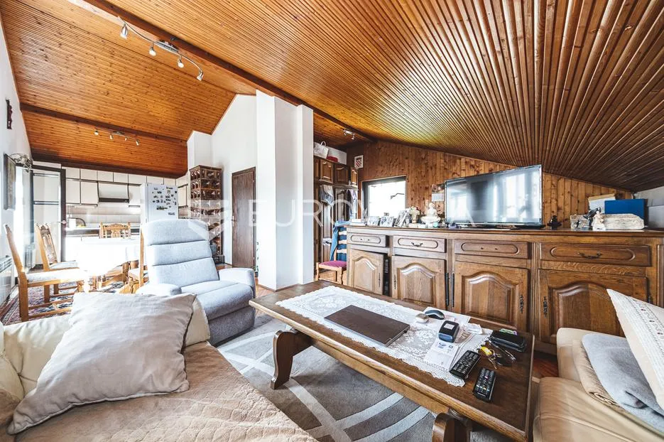 zagreb, fraterščica, kuća sa tri stana brp 342 m2 - slika 18