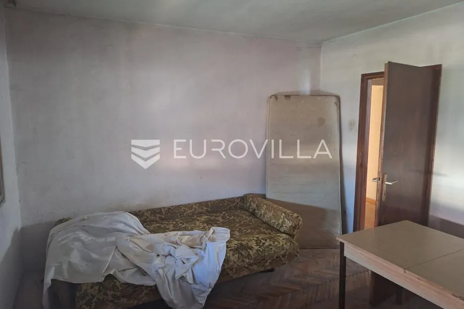 karlovac, borlin, kuća 200 m², odlična lokacija - slika 3