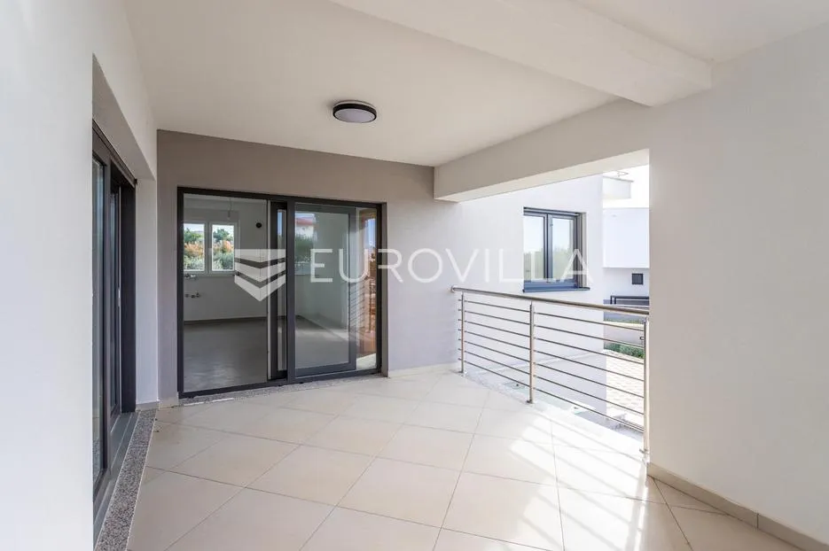 primošten, moderan stan, 146,9 m² - slika 11