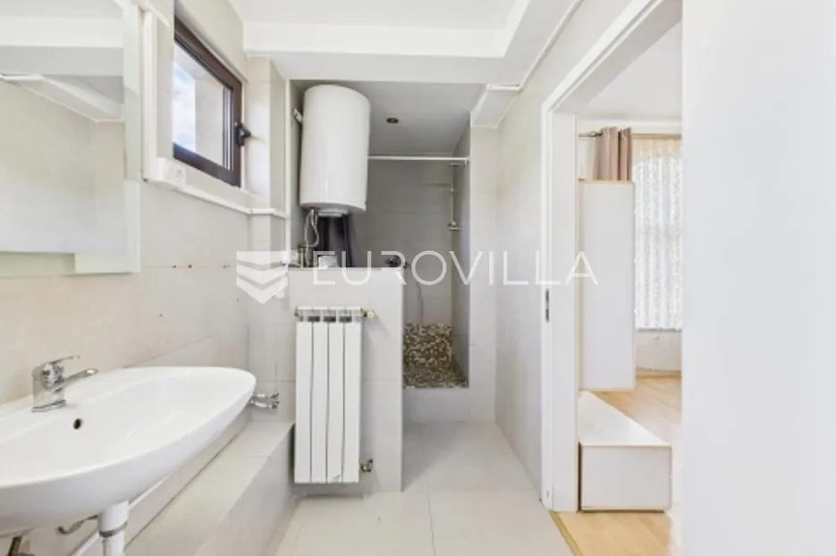 viškovo, sroki, uređen stan površine 54 m² s parkingom - slika 9