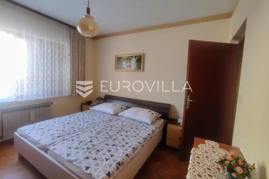 brač, pučišća, kamena kuća - slika 8