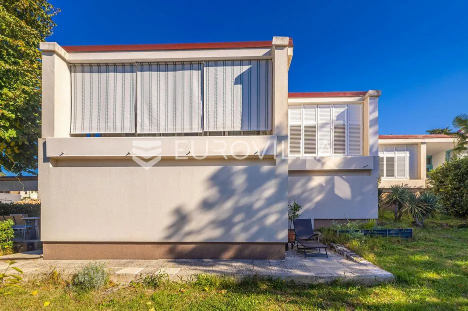 otok krk, njivice, prekrasna kuća 280 m² s pogledom na more i garažom - slika 32