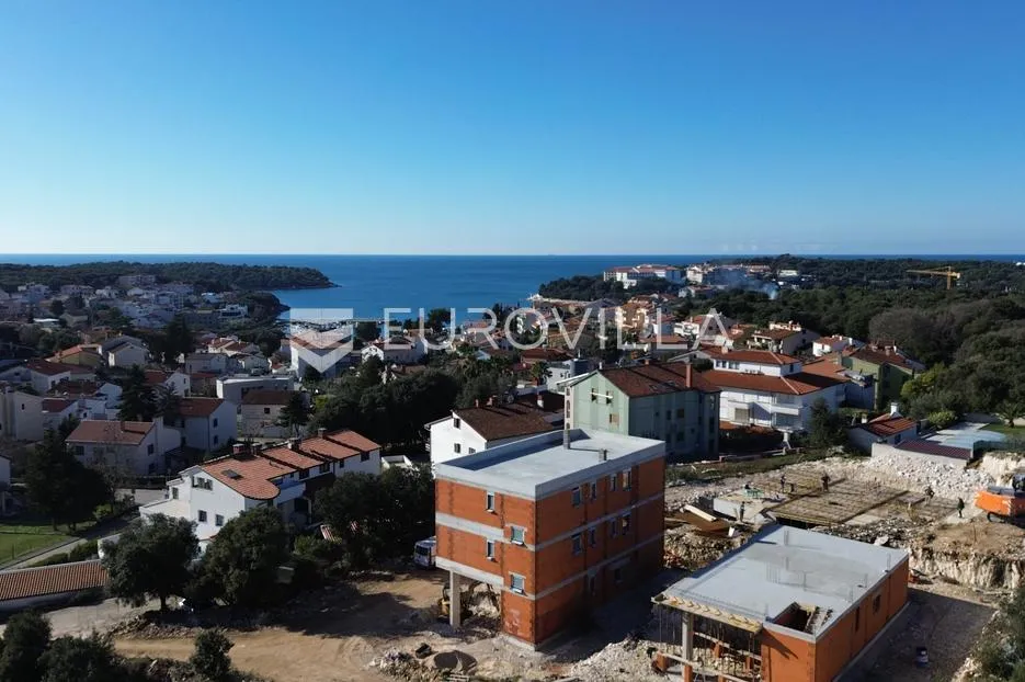 pula, pješčana uvala, trosobni stan novogradnje u prizemlju s vrtom, 60 m², 450m od mora - slika 2