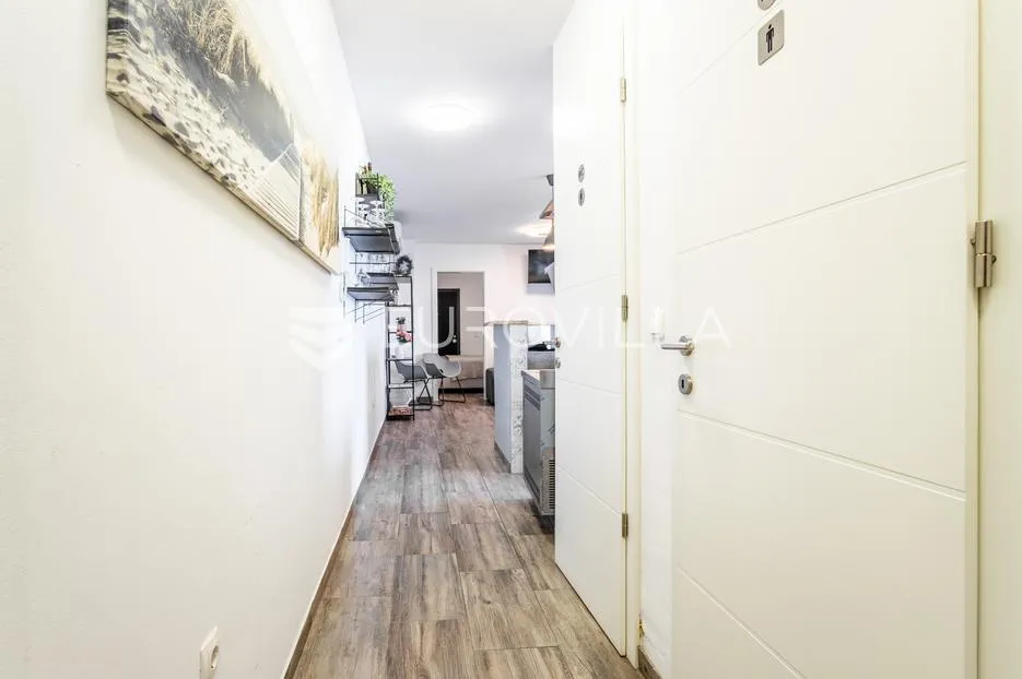 tisno, novogradnja, apartman u prizemlju, prvi red do mora, 48,51 m² - slika 9
