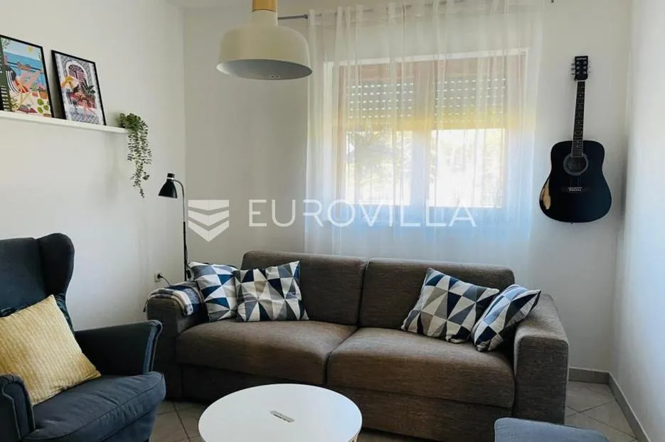 marčana, loborika, kuća s velikom okućnicom i garažom - slika 9