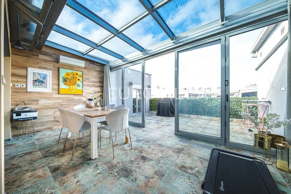 zagreb vrbani iii luksuzan penthouse prvi red do jezera - slika 17