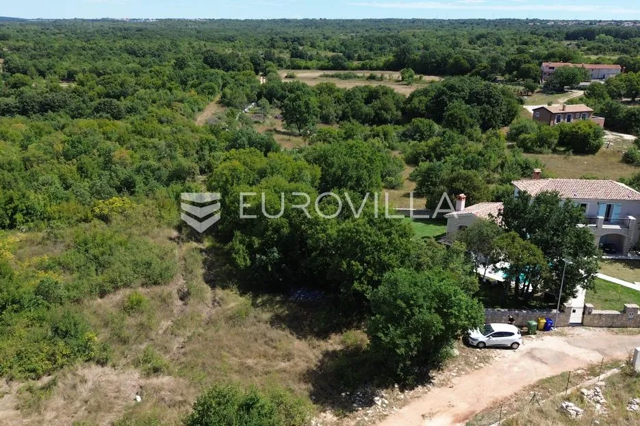 bale, krmed, atraktivno građevinsko zemljište - slika 2