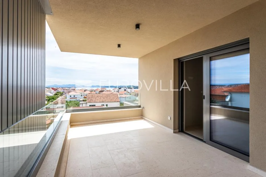 vodice, luksuzan trosoban penthouse, 157,59 m² s panoramskim pogledom na more i prostranim terasama - slika 13