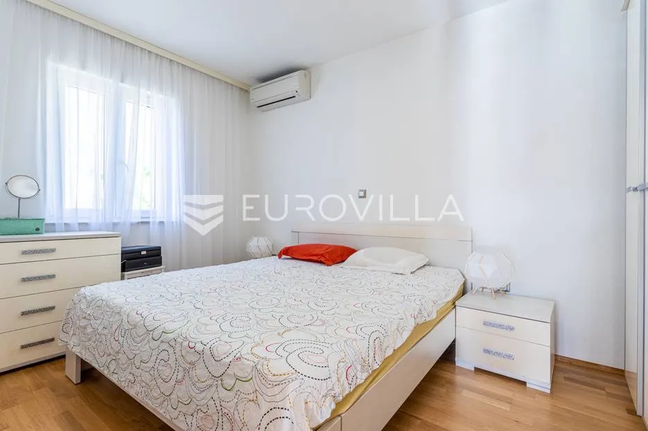 brač, bol, samostojeća apartmanska kuća s pogledom na more - slika 7