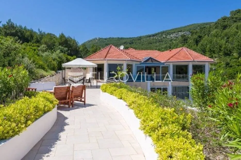 korčula, atraktivna vila prvi red do mora - slika 25