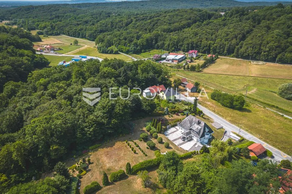 donja pušća, jedinstvena obiteljska villa, parcela 5000 m² - slika 50