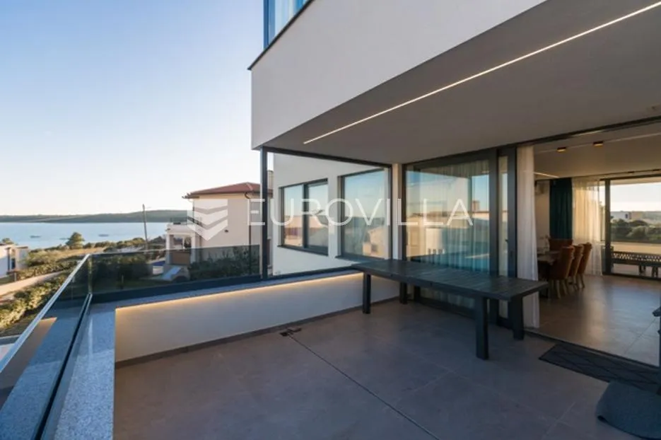 medulin, besprijekornog luksuzna vila 400 m² s bazenom, 300 m od plaže - slika 6