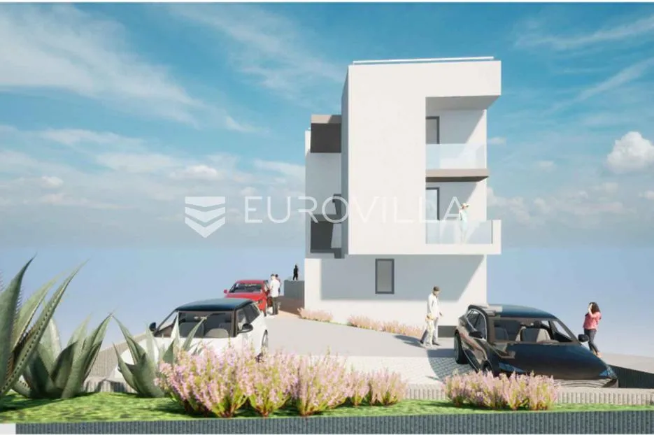 trogir, okrug, trosoban stan na prvom katu neto korisne površine 120 m2 - slika 4