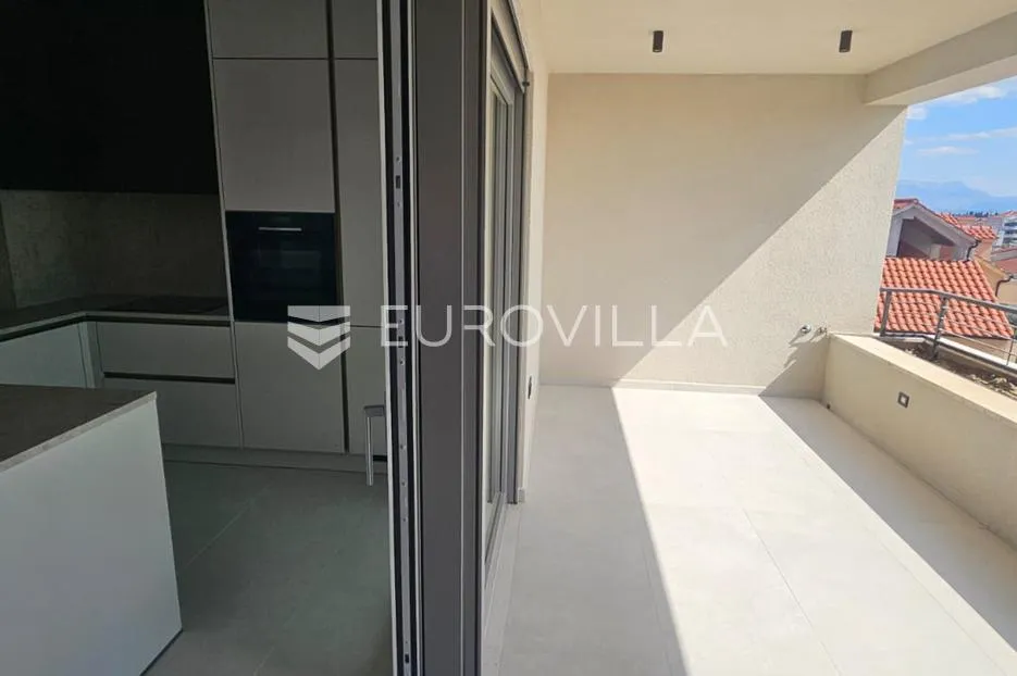 kaštel stari, luksuzan stan 101 m² na 2. katu s gražom, ostavom i pogledom na more - slika 4