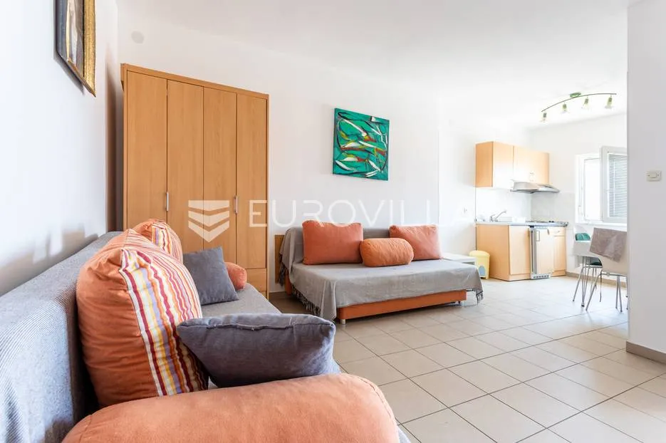 novalja, kuća s 10 apartmana blizu centra s pogledom na more - slika 41