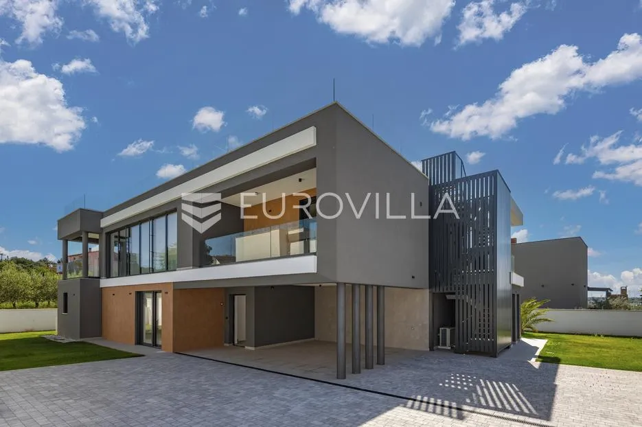 istra, pomer, unikatna, moderna villa 20 m od mora 417 m² - slika 62