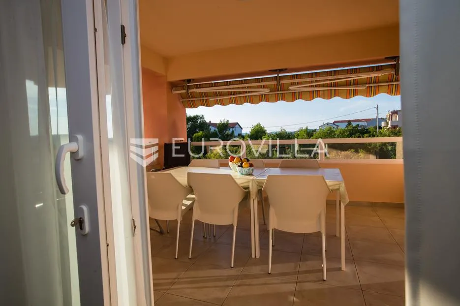 rab, barbat, dvosoban stan s pogledom na more, 200 m od mora 105 m² - slika 15