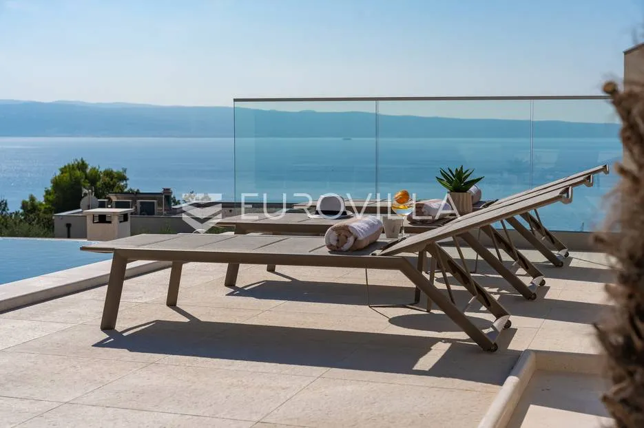 split, podstrana elegantna luksuzna vila s panoramskim pogledom na more - slika 13