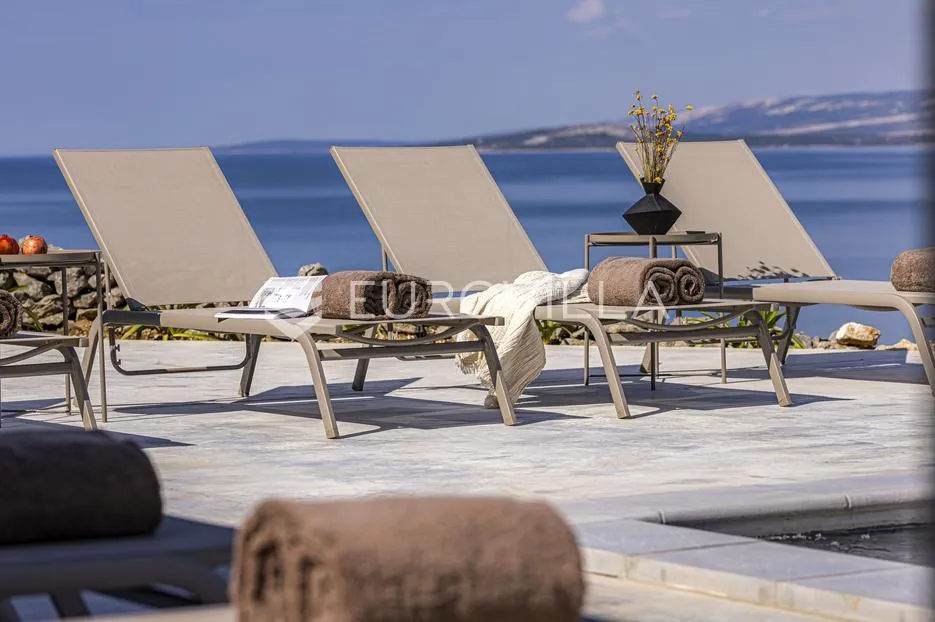 pag, povljana villa s bazenom i pogledom na more - slika 15