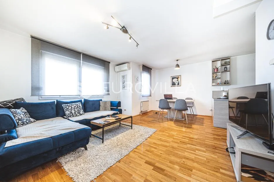 zagreb, bleiweisova, prekrasan dvosoban stan 55 m² - slika 2