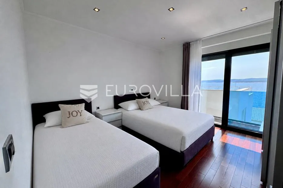 crikvenica, ekskluzivan trosoban stan 102,61 m², samo 50 m do mora, pogled na more - slika 13