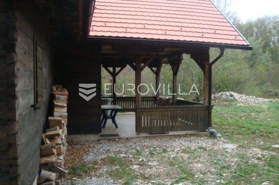fužine, lič, samostojeća kuća na osami s okućnicom od 3394 m² - slika 3