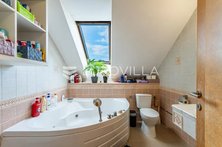 čakovec, centar, prekrasan četverosoban stan površine 145,69 m² - slika 9