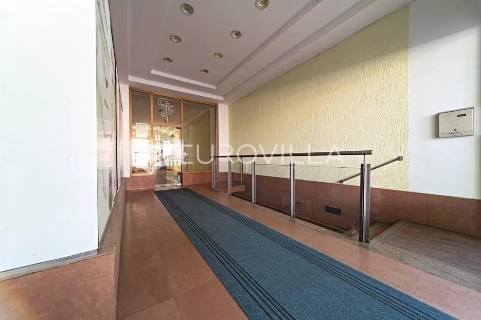 osijek, centar, zakup uličnog poslovnog prostora 283 m², županijska - slika 10