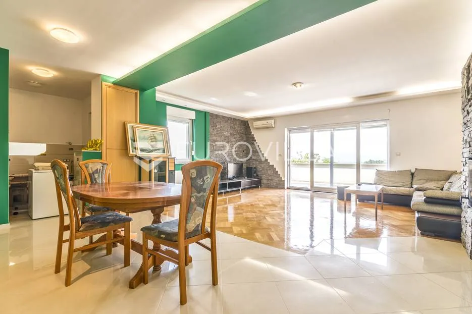 perjavica, dvosoban penthouse 100 m2 s prekrasnim pogledom - slika 2