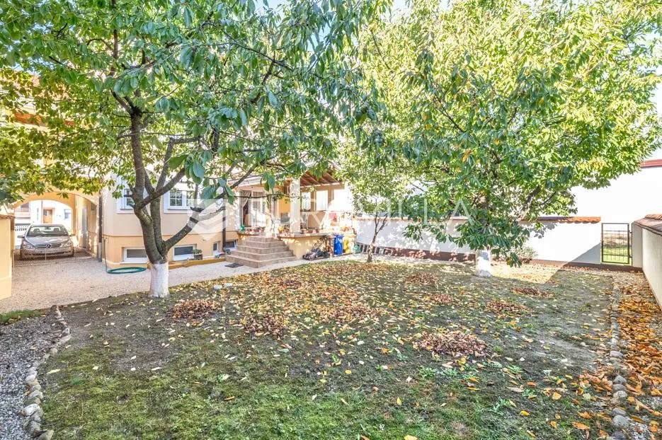 velika gorica, samostojeća kuća 457 m2, odlična lokacija - slika 16