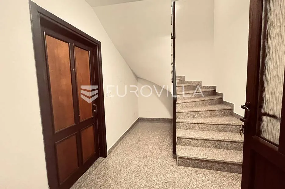 istra, poreč, najam stana sa dvije spavaće sobe 67,13 m² sa terasom i vrtom - slika 1