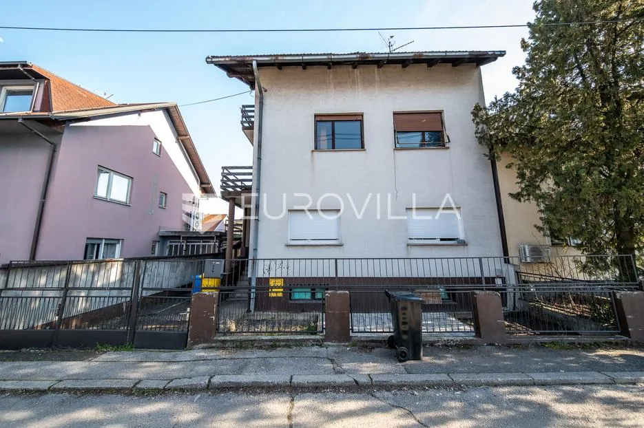 zagreb, rudeš, prostran dvoetažan stan 103 m² za adaptaciju - slika 16