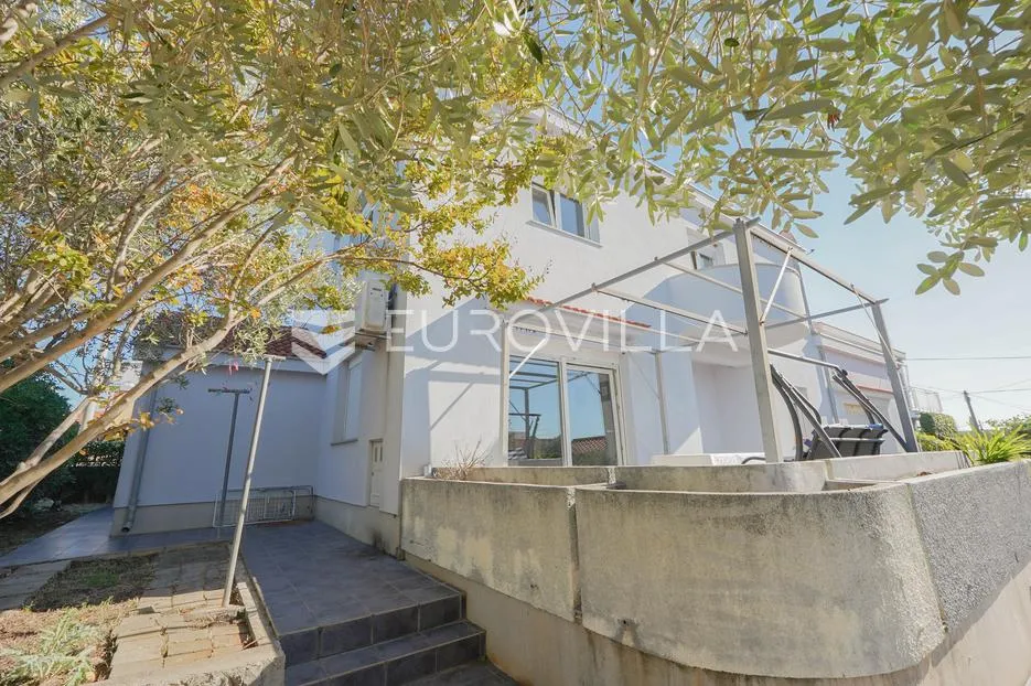 zadar, bokanjac, prostrana kuća površine 376 m² s velikim potencijalom - slika 64