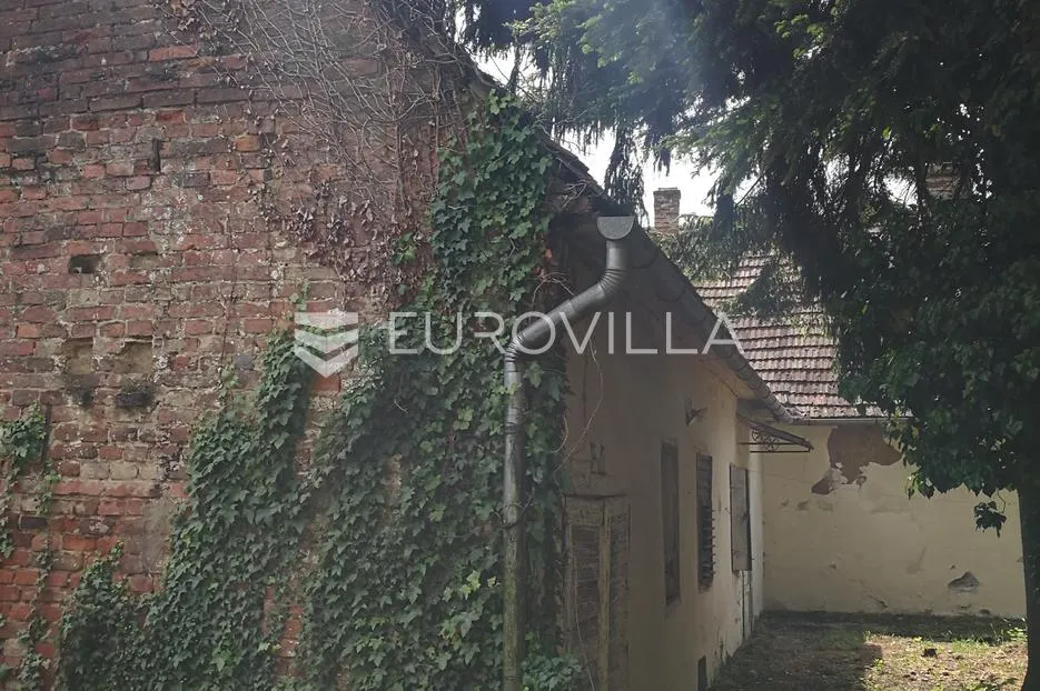 suhopolje, prekrasan kompleks sa dvije starinske kuće i vrtom u blizini dvorca janković - slika 13
